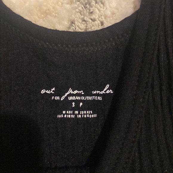 Urban Outfitters Stretchy Black Cropped Tank - Picture 2 of 3